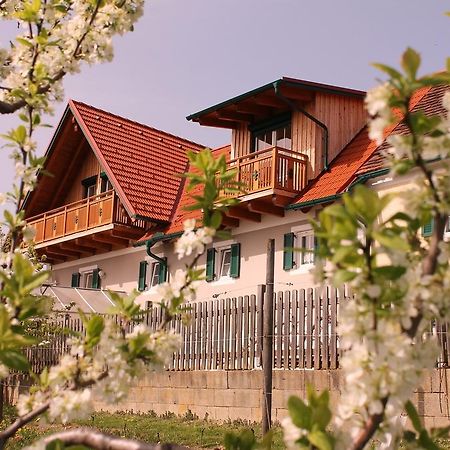 Obst & Gaestehof Brandl Hartmannsdorf Exterior foto